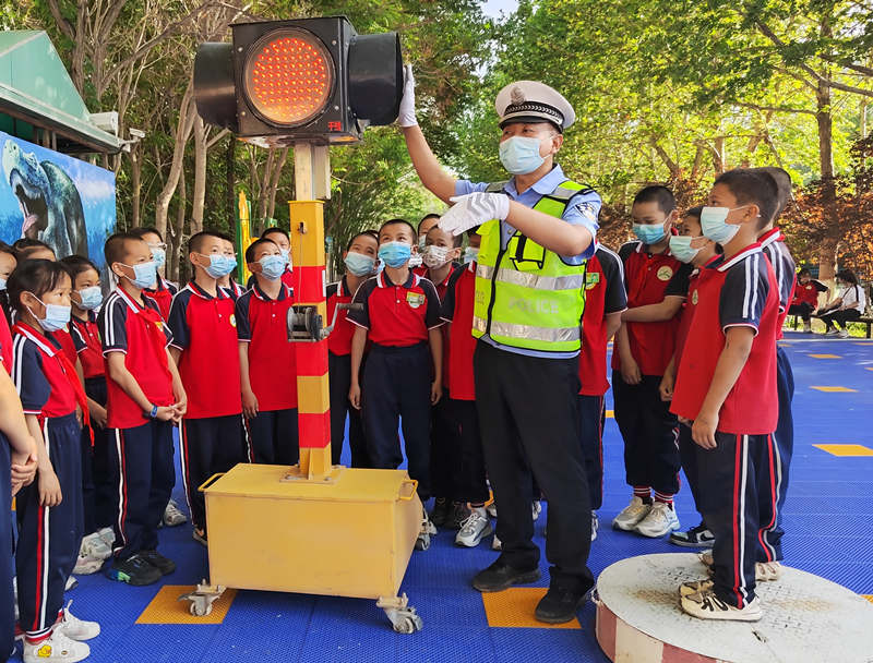 �½��젖�գ��Ƅ�(d��ng)ʽ�t�G���M(j��n)У�@