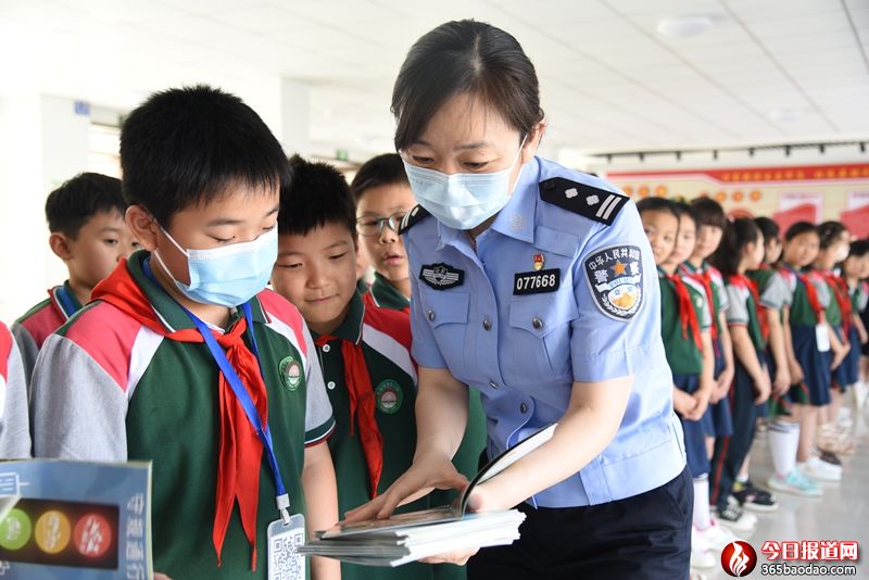 ������ͨ�M(j��n)�W(xu��)У ��ȫ����������