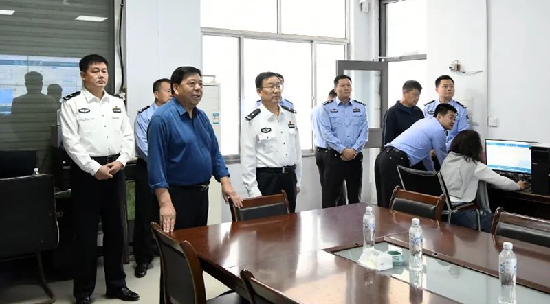 ��������꠵�ɽ�|�R���_�f�����z�齻��ί����