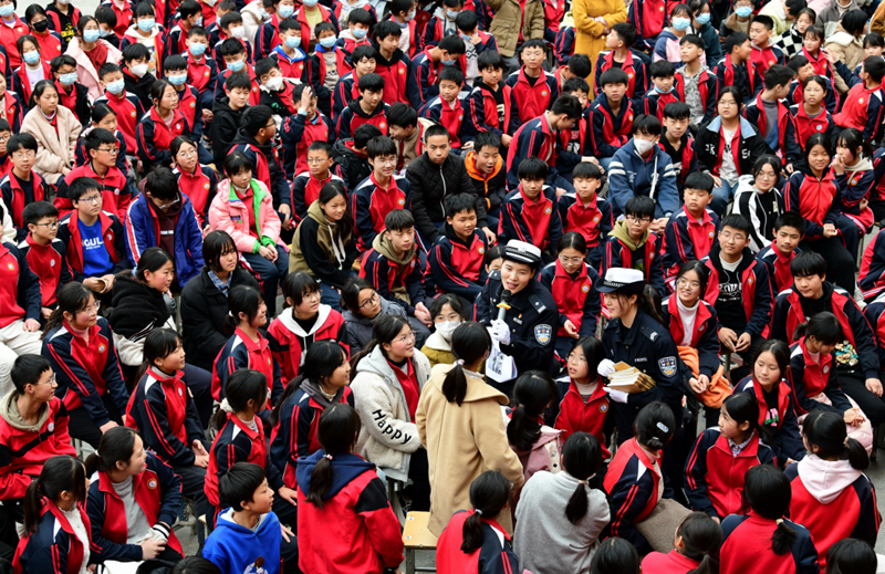 ��ȫ�����M(j��n)У�@