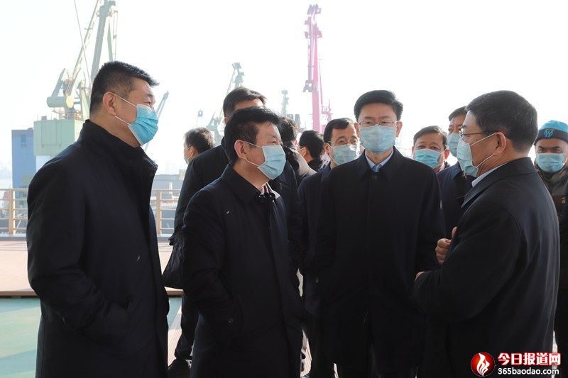 �ڕ������(du��)��(du��)���M(j��n)�ۿ�һ�w���ĸ���r�M(j��n)���{(di��o)��