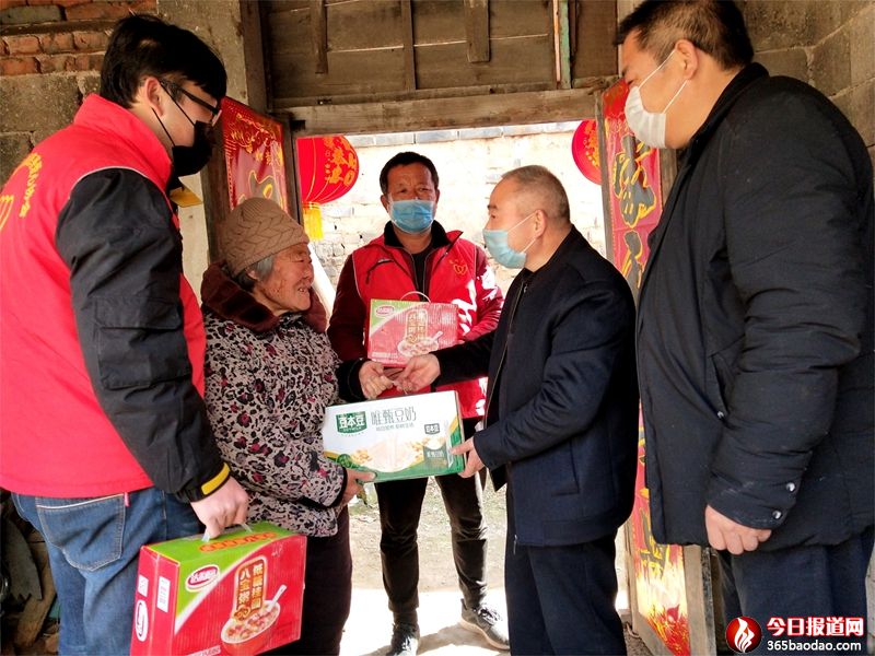 ֧Ԯ�ߑ�(zh��n)ǰ��  ������������  ɽ�|۰�ǂ�(g��)�w����r(sh��)��1700��ˌ������M(f��i)��