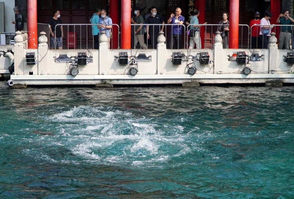 �����µ�һȪ����(j��)����ͻȪ