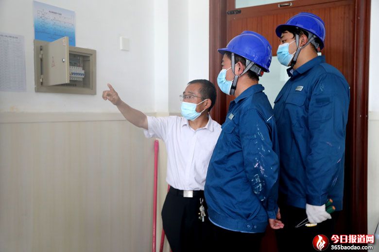  ���W(w��ng)�R�Կh��늹�˾����У�L��(d��ng)����?q��)��?/><em> ���W(w��ng)�R�Կh��늹�˾����У�L��(d��ng)����?q��)��?/em></a></li>
<!---->

</ul>
</div>
<!--�c�����а�-->
<div   id="1116661"   class="boxces" id="ranking">
<div style="width:330px;float:left;margin-right:15px;">
<div   id="6161661"   class="tabnav bg">
<h3 class="selected"><a href="/anhui/" target="_blank">��</a></h3>
<h3><a href="/news/" target="_blank">����(n��i)�����H</a></h3>
</div>
<div   id="6661666"   class="tabconn" style="overflow:hidden;margin-top:20px">
<div style="display:block;">
<ul class="rank">
<!---->
<li><a href="/xinwen/jrtt/2018-08-21/11703.html" target="_blank">��42���Ї���(li��n)�W(w��ng)���l(f��)�����Ї��W(w��ng)��Ҏ(gu��)ģ�׳�8�|</a></li>
<!---->
<li><a href="/xinwen/jrtt/2018-10-30/12394.html" target="_blank">�̄�(w��)�����M(j��n)��������130��������3000�����I(y��)��չ</a></li>
<!---->
<li><a href="/xinwen/jrtt/2017-10-25/8893.html" target="_blank">��(x��)��ƽ����ӛ��ʮ�Ō��й��������ξֳ�ίͬ����ӛ��Ҋ��r���v</a></li>
<!---->
<li><a href="/xinwen/jrtt/2017-05-04/6845.html" target="_blank">����C919���w���C(j��)�L�����{��w�Еr�g����1�fС�r</a></li>
<!---->
<li><a href="/xinwen/jrtt/2017-08-02/7895.html" target="_blank">�⽻������ӡ܊�����҇��I(l��ng)����������40���˜���</a></li>
<!---->
<li><a href="/xinwen/jrtt/2018-12-30/12967.html" target="_blank">2019��ȫ���ɕ���3��3̖��5̖�ھ��e��</a></li>
<!---->
<li><a href="/xinwen/jrtt/2017-05-18/7029.html" target="_blank">�Ї��״κ����ȼ��ԇ�ɳɹ� 2030��ǰ�̘I(y��)�_�l(f��)</a></li>
<!---->
<li><a href="/xinwen/jrtt/2019-01-08/13074.html" target="_blank">���r�ҕ�_��������������L�A���� ���c���S��</a></li>
<!---->
<li><a href="/xinwen/jrtt/2018-07-02/11229.html" target="_blank">�l(f��)��ί��2020���ǰ,ȫ�����н�����������̎�����M�ƶ�</a></li>
<!---->
<li><a href="/xinwen/jrtt/2018-08-18/11649.html" target="_blank">��(x��)��ƽ���ׂ����Ї��t(y��)����(ji��)��������Ҫָʾ</a></li>
<!---->
</ul>
</div>
<div style="display:none;">
<ul class="rank">
<!---->
<li><a href="/rw/fyrw/2018-10-24/12349.html" target="_blank"> ��(chu��ng)�I(y��)�߲���ֻ���v����</a></li>
<!---->
<li><a href="/rw/fyrw/2018-10-11/12261.html" target="_blank">�R�ƕ��10��ǰ����Ƭ�������˱��������W(w��ng)�ѣ��ֲ����ܳɹ���</a></li>
<!---->
<li><a href="/rw/fyrw/2018-05-20/10781.html" target="_blank">�R�Ƶĵ�5����ʿ�W(xu��)λ����������C�l(f��)</a></li>
<!---->
<li><a href="/rw/fyrw/2018-05-24/10848.html" target="_blank">һ���Ϲ�Ҵ��˿����D�e����̽���╶����ܶ���(n��i)Ļ</a></li>
<!---->
<li><a href="/rw/fyrw/2018-07-25/11479.html" target="_blank">�Ĵ��s���A��Ů�����Ӱ���������</a></li>
<!---->
<li><a href="/rw/kaimo/2017-08-25/8187.html" target="_blank">�Z�Sͤ��(zh��n)�"�����"�߹��x?����Ƿ���(y��ng)���c��</a></li>
<!---->
<li><a href="/rw/kaimo/2019-01-02/12997.html" target="_blank">�������е£�����һ�Ø��һ�c�Ҹ�</a></li>
<!---->
<li><a href="/rw/kaimo/2018-05-29/10914.html" target="_blank">��ɽ��ġ����t�z��١�</a></li>
<!---->
<li><a href="/rw/kaimo/2018-06-04/10993.html" target="_blank">����5000����۹P������W(xu��)������������������</a></li>
<!---->
<li><a href="/rw/kaimo/2018-12-13/12785.html" target="_blank">���s��ˮ��֮����Ԭ¡ƽ����������ػ���</a></li>
<!---->
</ul>
</div>
</div>
</div>
<div style="overflow:hidden;">
<div   id="1116166"   class="tabnav">
<h3 class="selected"><a href="/" target="_blank">���Ʊ���</a></h3>
</div>
<div   id="1616111"   class="tabconn" style="overflow:hidden;margin-top:20px">
<div style="display:block;">
<ul class="rank">
<!---->
<li><a href="/fazhi/paianshuofa/2018-12-28/12926.html" target="_blank">��Ҋ������ُ����Ҋ����΢����������ʽ������1��1������ʩ��</a></li>
<!---->
<li><a href="/fazhi/jingjie/2019-01-10/13100.html" target="_blank">���������Ա�����ʽӰ푹���܇��ȫ�{�һ�������ɲ�</a></li>
<!---->
<li><a href="/fazhi/jingjie/2018-05-11/10691.html" target="_blank">���C���h(yu��n)�h�ڶ��׃��@�����������M(j��n)�t�T ����x�w�����</a></li>
<!---->
<li><a href="/fazhi/fating/2018-08-14/11630.html" target="_blank">����怴����^���K�Ơ�ŮЬ�Ʈa(ch��n)�������볬50���V�A</a></li>
<!---->
<li><a href="/fazhi/jingjie/2018-06-05/11000.html" target="_blank">������A��ͨ�����Ѓ���1�����������p�����20�fԪ��</a></li>
<!---->
<li><a href="/fazhi/yq/2018-04-27/10571.html" target="_blank">�ּ��ɲ���400��΢��Ⱥ����ͨ�����P(gu��n)ϵ����ԓ����</a></li>
<!---->
<li><a href="/fazhi/fating/2018-12-28/12937.html" target="_blank">��΢�������@�����Ƿ�������߷������_</a></li>
<!---->
<li><a href="/fazhi/yq/2018-09-18/12022.html" target="_blank">���B�l(f��)13�𡰲�ݮ��ᘡ��¼������������ٷ����h�������ٳ�</a></li>
<!---->
<li><a href="/fazhi/jingjie/2017-08-04/7928.html" target="_blank">58�������˱�Ѻ��؇� �c�w�C(j��)�����</a></li>
<!---->
<li><a href="/fazhi/yq/2018-06-21/11128.html" target="_blank">̫ԭ�ǹܳ֗l���B�m(x��)����uˮ������ ���о�10��</a></li>
<!---->
</ul>
</div>
</div>
</div>
</div>
<div  id="content_copy">
<strong>���(qu��n)����</strong><br>
����ע����Դ�顰���Ո���W(w��ng)���������������DƬ����ҕ�l�����g(sh��)�O(sh��)Ӌ�ͳ������Ʒ�����(qu��n)���ٽ��Ո���W(w��ng)������δ��(j��ng)���W(w��ng)�����ڙ�(qu��n)�������M(j��n)��һ����ʽ�����d���D(zhu��n)�d�����R����<br>
����ע����������Դ����Ϣ�����D(zhu��n)�d������ý�w���D(zhu��n)�dĿ�����ڂ��f������Ϣ�������������W(w��ng)ٝͬ���^�c�͌����挍��ؓ(f��)؟(z��)�� 
</div>
</div>
<!-- /pleft -->
<div   id="6666166"   class="pright">
<!--�V��-->
<div   id="1166661"   class="hot">
<div   id="6116111"   class="Rad"><img src="/style001/ad01/003.gif" width="300" height="250"/></div>

<div   id="6616661"   class="Rad"><script src="/d/js/acmsd/thea19.js"></script></div>
</div>
<!--����-->
<div   id="6161611"   class="hot">
<dl class="tbox">
<dt><a class="more" target="_blank" href="/ne/"></a><strong>�۽���</strong></dt>
<dd class="mla">
<ul class="lipicttc">
<!---->
<li><a href="/xinwen/jrtt/2020-05-28/18247.html" target="_blank"><img src="http://m.foryouworld.com/d/file/xinwen/jrtt/2020-05-28/7ea51c51e8688879069e425230fc8eef.jpg" alt=