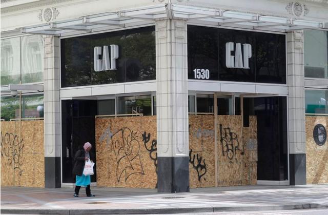 ͻ�l(f��)����һ��Ϥ�ľ��^�漱��8�f(w��n)�T�������ݼ١���ͣ�����Y�����P(gu��n)��230������ֵ�ѱ���60%�����S�顰������