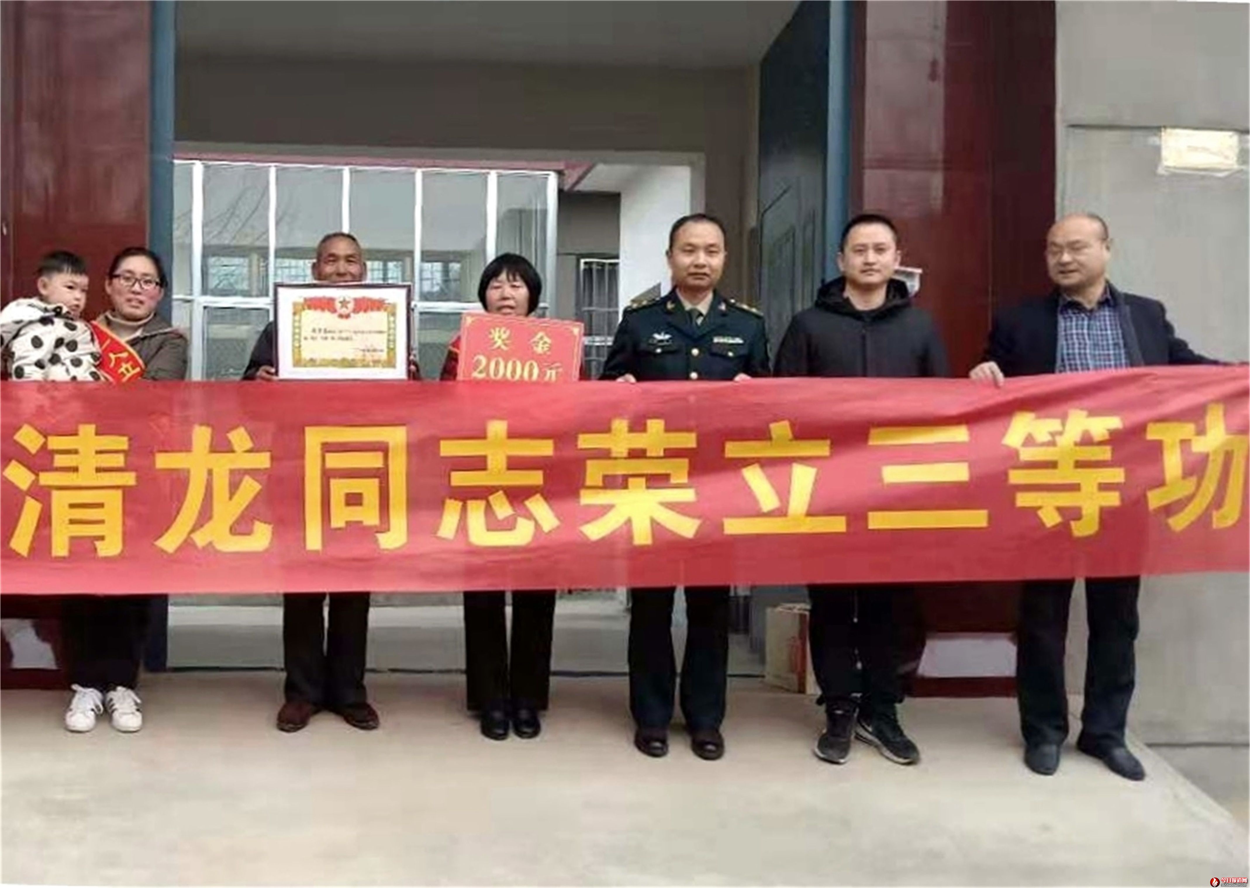 ɽ�|۰�ǣ�����ϲ���ͼ��T