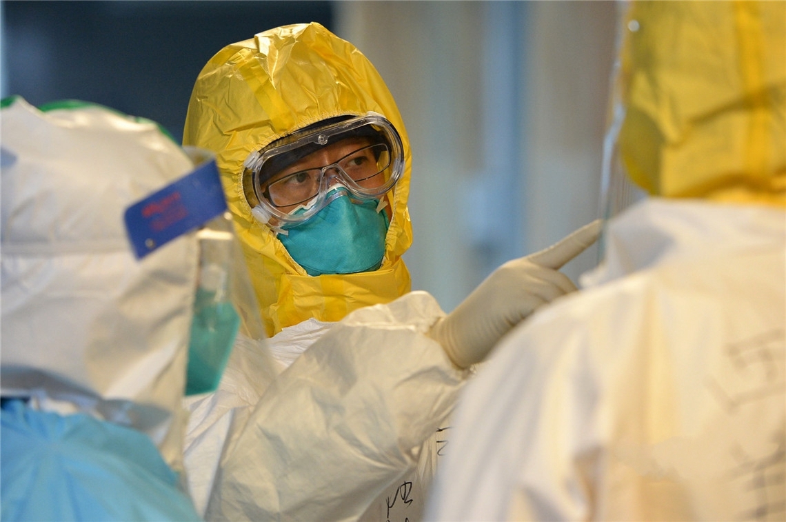 һ��ֱ��ح�������鶷����һ�����֕�ҹ