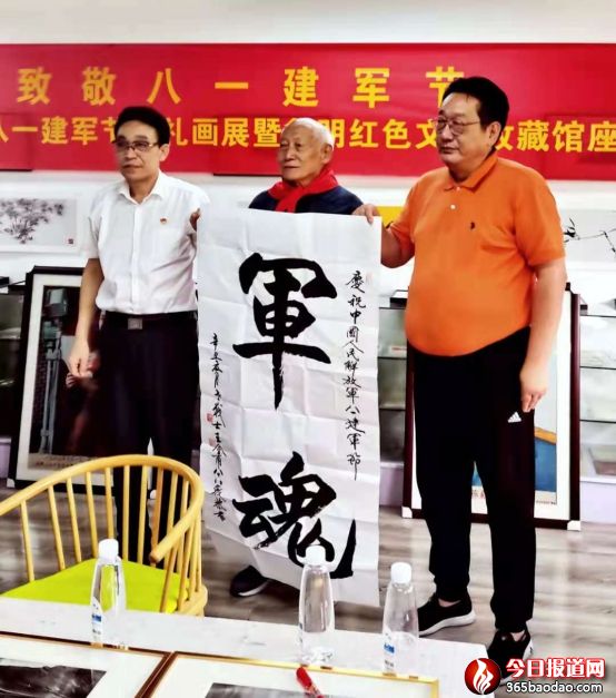  �����ϱ�������ˇ�g(sh��)�������ڝ�(j��)���e�k�tɫ��չ