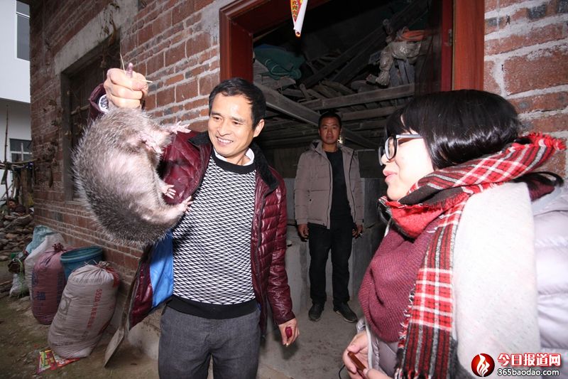 �V�������@λ܊�D(zhu��n)�ɲ���һ��(sh��)ӛ��(sh��)���ɸ�&ldquo;ʮ��Óؚ�\��&rdquo;��ؚ����Óؚժñ (2).JPG