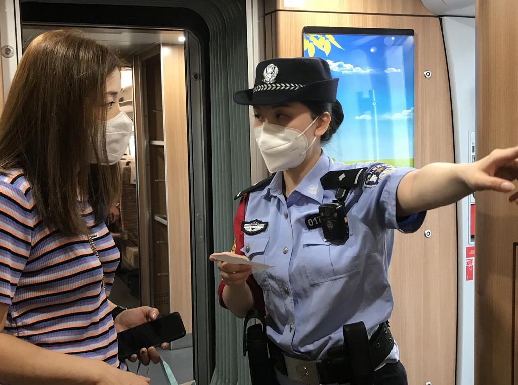 �ԏ�(qi��ng)�ɾ���Ů�˾����w����