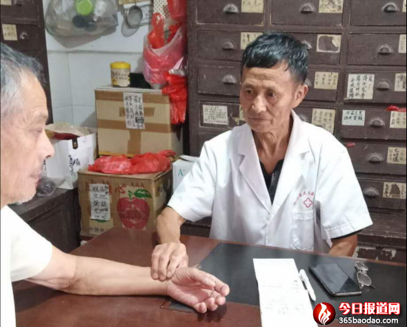    �������t�m��Һ��(r��n)�n��