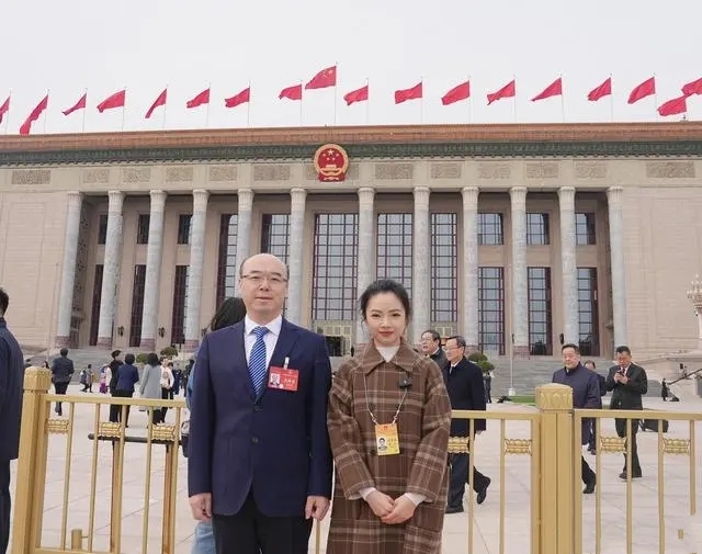 �Lȫ���˴���������W(w��ng)ɽ�|ʡ�����˾�����L���hί��ӛ��־��