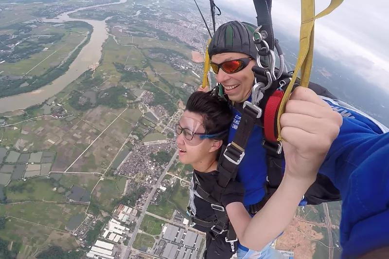 �Ĳ�����·������������� �@λ��݆�����ꡱ������̫��־��