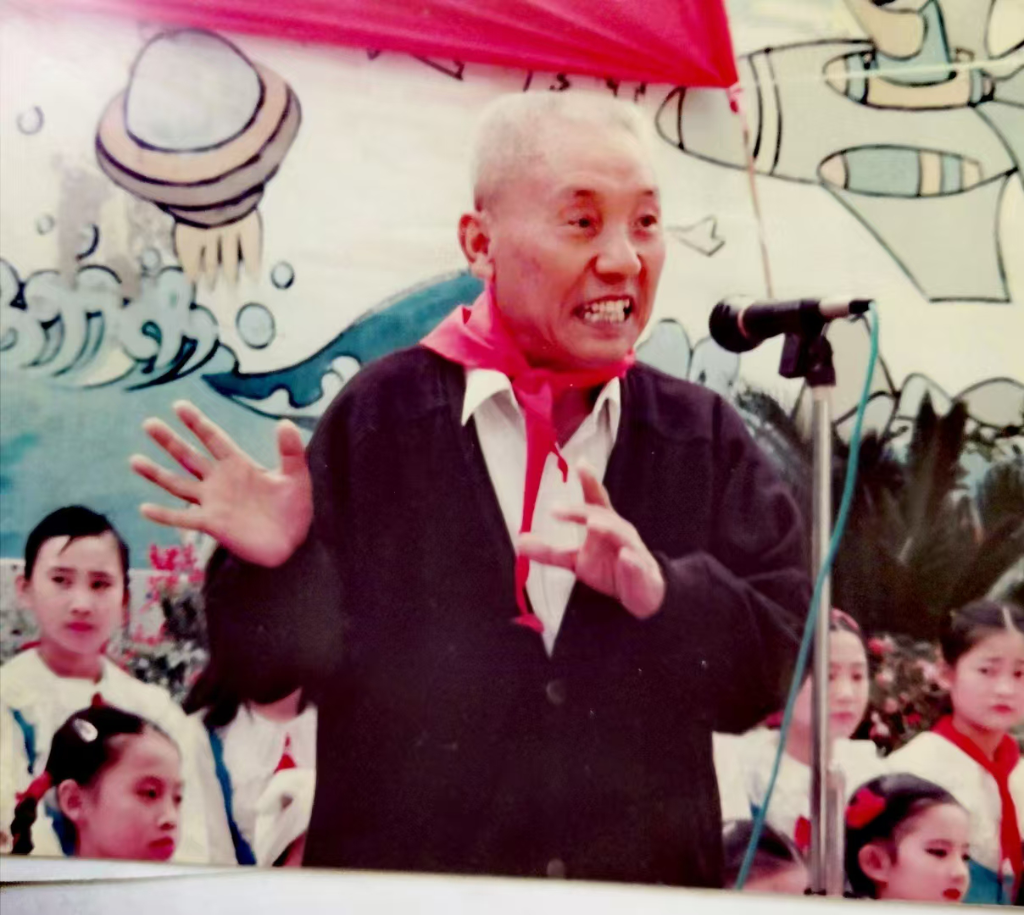 101�q����(zh��n)�ϱ���¸��������ҷQӢ�ۣ�ֻ���fӢ�¡�