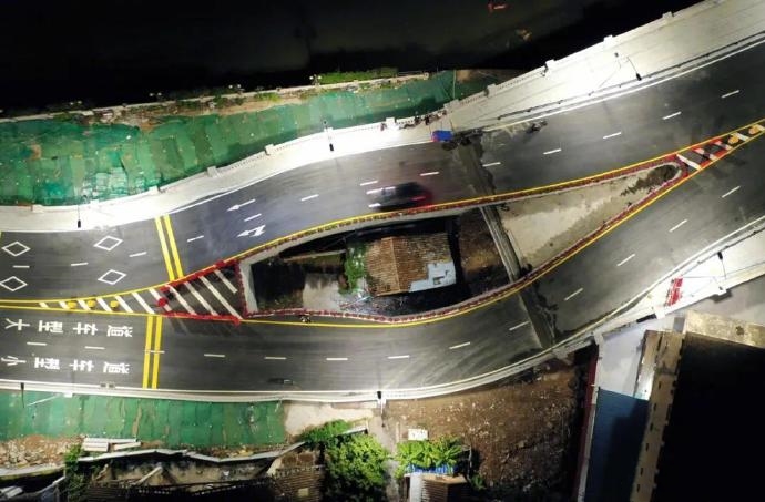 �����M(j��n)չ������ؑ�(y��ng)�V�ݾW(w��ng)�t�����з�������