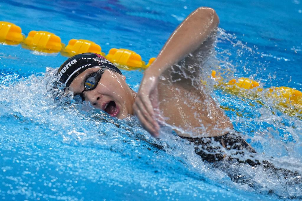 ��Ӿ����ȫ����܊ِ�������κ̫@Ů��1500������Ӿ��܊