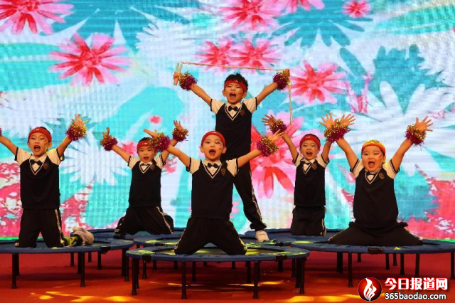   ɽ�|�w�ټ����A�󱊱Ĵ��w���ںϽ̌W(xu��)�ɹ����������_