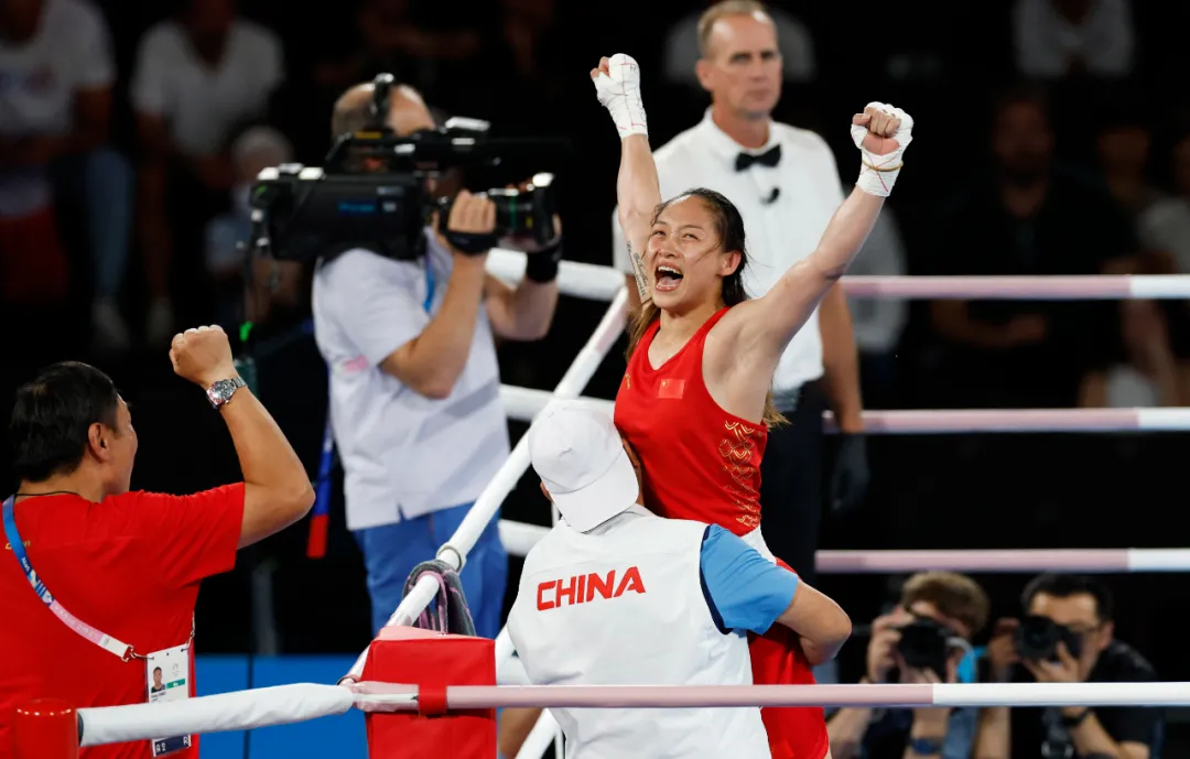 �ĵ����ĵط�վ����(l��i)�����@ժ��Ů��ȭ��54���）(j��)���Ƅ�(chu��ng)��vʷ