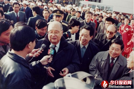  ����Ӣ��ٛ��ī���ڊ^�������