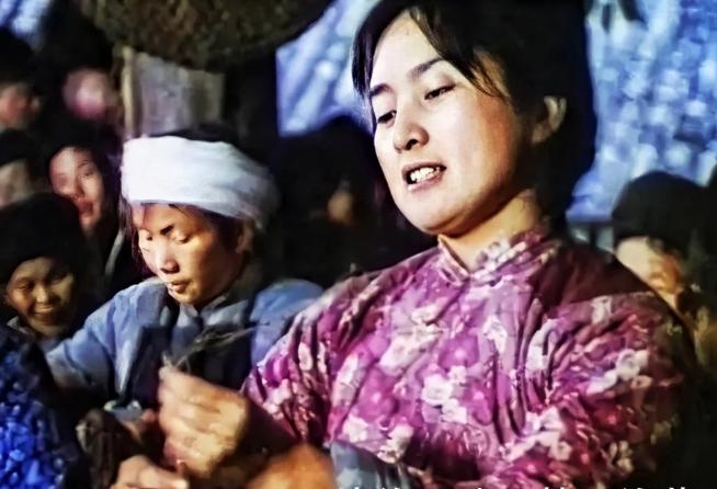 ���Ї��Ӱ�纱Ҋ�ġ�ײ܇����������(sh��)ʮ�����׌Ӱ�Խ�򘷵�