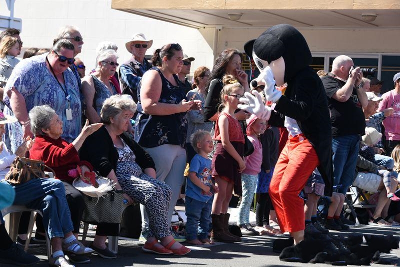 �Ї�Ԫ�،m���F(xi��n)�������m���Ҏ(gu��)����܇Ѳ�λ��