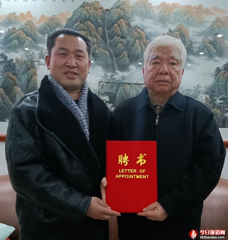 ��(j��)����Ȫˮ�Ļ��a(ch��n)�I(y��)���g(sh��)��(chu��ng)��(li��n)��ƸՈ����ͬ־��(li��n)�����u(y��)��ϯ