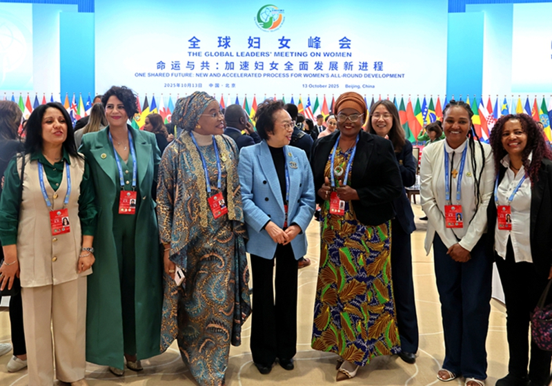 ȫ��DŮ����_Ļʽ�ڱ����e��