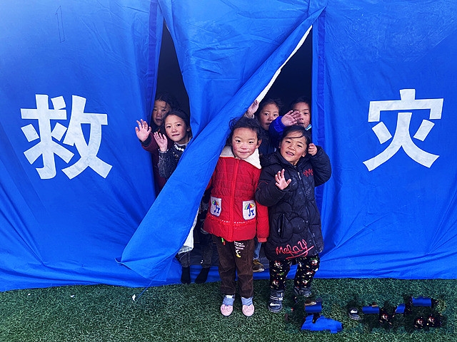 ����ֻ���@ЩЦ�� ����h�S���l(xi��ng)���ļ��ތWУ186���W�������ư���