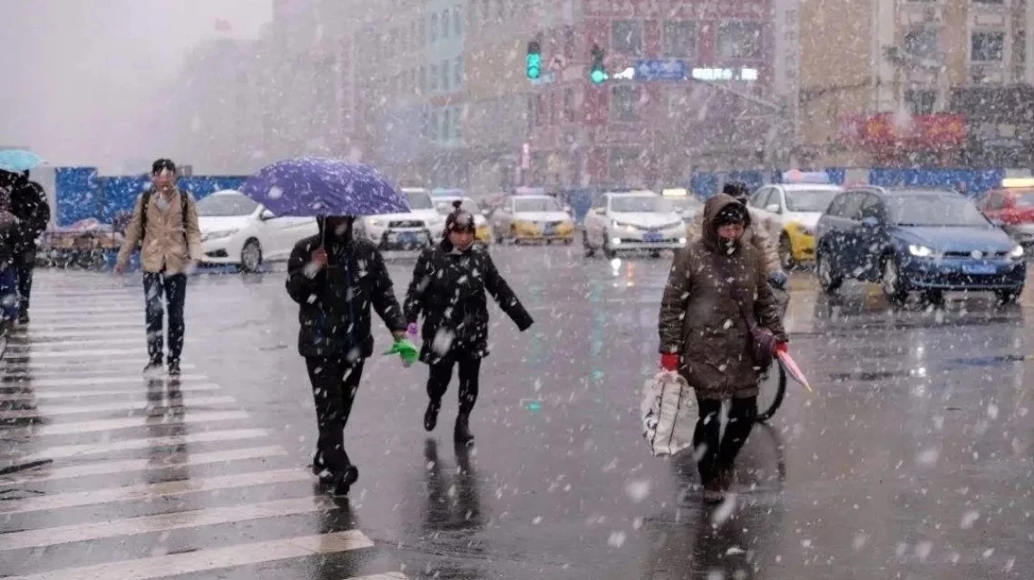 �������󷶇���ѩ���u ��ѩ���s���\���ܿ����֮��߀��һ݆