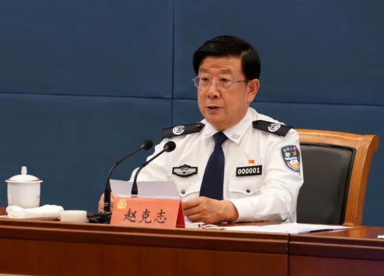 �ذ����������ش�ĸ��������־֣����Ͼ��N������o������